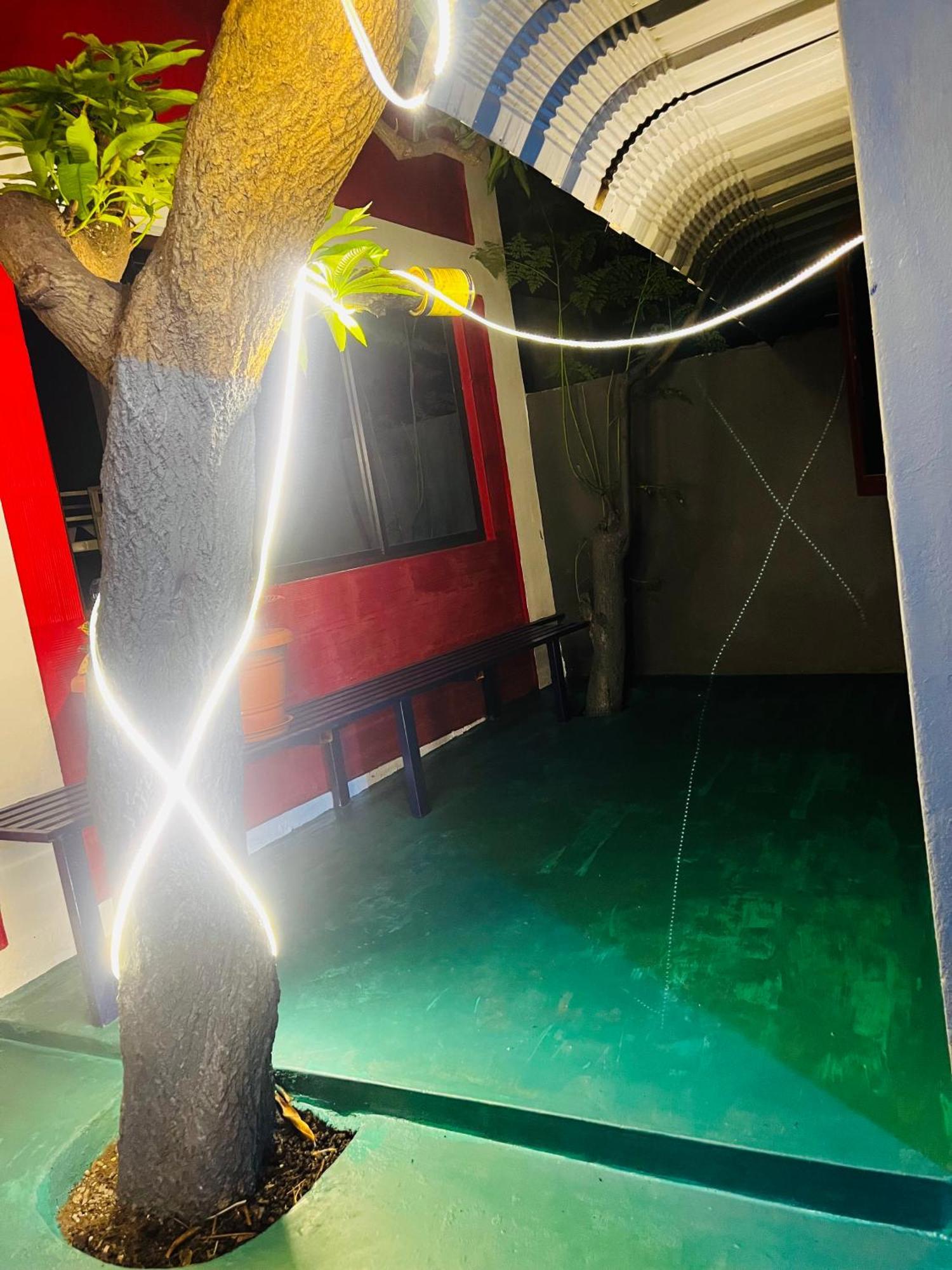 Hostel Kuruku Santhu Colive Puducherry Buitenkant foto